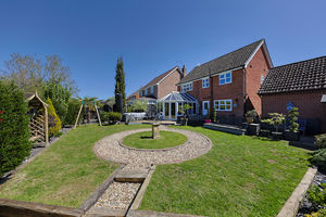 Sandstone Avenue Walton
